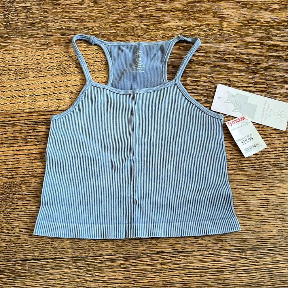 women’s athletic cropped tank